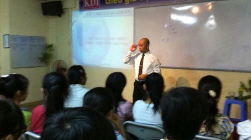 Ngôn ngữ chợ búa đuợc đem vào giáo dục kỹ năng mềm